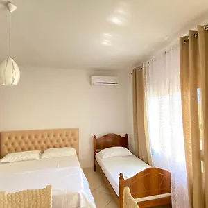 Radhime Appartamento Vlorë